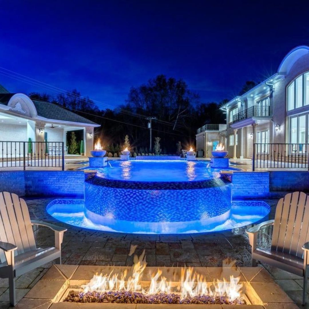 8911 GEORGETOWN PIKE